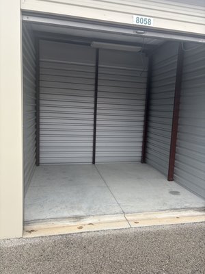 Moving Job - Here we helped a customer move their items into a storage unit. Customer paid $400 for 2 Moovurs with a truck to help them carry all their furniture and appliances out of their apartment and down 2 floors and then moving into storage. Moving Job - Here we helped a customer move their items into a storage unit. Customer paid $400 for 2 Moovurs with a truck to help them carry all their furniture and appliances out of their apartment and down 2 floors and then moving into storage.