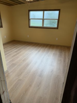 Palmetto Bedroom Project - Another beautiful transformation complete in Palmetto! 👊 We encapsulated the existing asbestos tile with self-leveling underlayment, creating a smooth, stable surface before installing new luxury vinyl plank flooring and finishing it with fresh baseboards. Clean, durable, and built to last. Contact Hammerhead Flooring LLC for your free estimate!