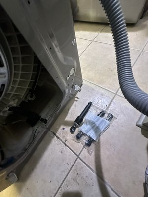 Washer Repair LG 2018 - It was wobbling a lot, and so was the drum Washer Repair LG 2018 - It was wobbling a lot, and so was the drum