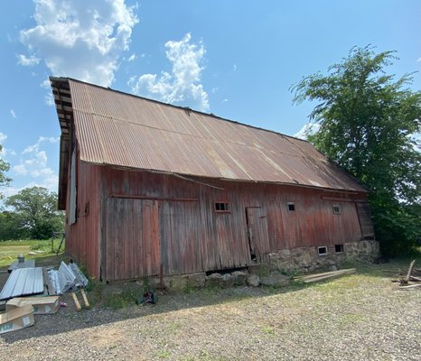 Metal Roof Replacment - Becker, MN - Sela Gutter Connection was proud to be a part of the barn roof transformation on this Becker, MN property. The new metal roof on this rustic barn was a welcomed addition that will last for a long time. Metal Roof Replacment - Becker, MN - Sela Gutter Connection was proud to be a part of the barn roof transformation on this Becker, MN property. The new metal roof on this rustic barn was a welcomed addition that will last for a long time.