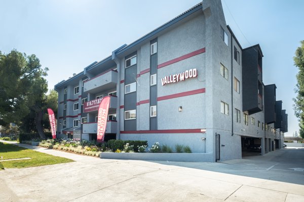 Los Angeles Residential Property Photography - A residential development in Los Angeles, requiring photography for the exterior of the building and vacant units.