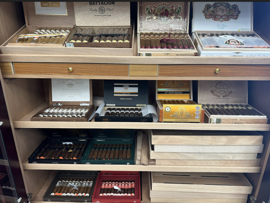 Large selection of Quality Cigars - Good cigars display flavor and aroma regardless of whether they are mild or strong.  A qulity cigar won't demonstrate harsh or bitter notes or cause you to wonder when it willl start to taste good while you're smoking it. Visit us today for a large selection at competitve prices.