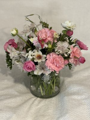 Special Event Flowers - When you are having a special event where you need centerpieces and other flower arrangements, give us a call and we will let you know how wee will do it. Special Event Flowers - When you are having a special event where you need centerpieces and other flower arrangements, give us a call and we will let you know how wee will do it.
