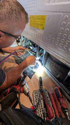 Fridge Samsung repair - Fridge Samsung compressor replacement. Seal system repair.