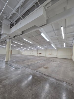Warehouse Ceiling Painting - This warehouse have a new owner, he wants to take care of the ceiling here in his new business building. Warehouse Ceiling Painting - This warehouse have a new owner, he wants to take care of the ceiling here in his new business building.