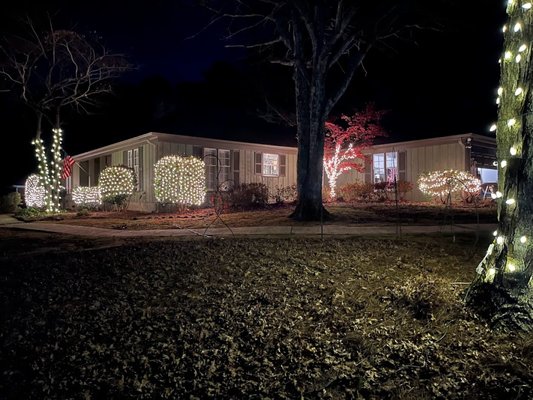 Christmas Lights - Quick small Christmas light hanging Christmas Lights - Quick small Christmas light hanging