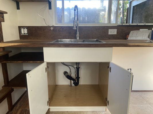 Kitchen sink - Kitchen sink , faucet, drain, angle valves Kitchen sink - Kitchen sink , faucet, drain, angle valves
