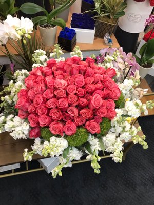 50 Roses 39.99! 100 Roses 99.99! - WHOLESALE TO THE PUBLIC PRICES! 800rosebig is the biggest and best selection any Florist here! Open 7 Days &am till 10 Pm Fast Same Day delivery! Call us Now! 949Florist!