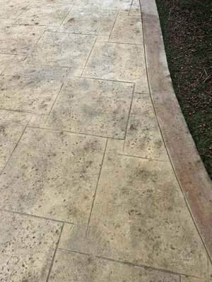 Pressure wash for residential and commercial - Pressure washing driveway Pressure wash for residential and commercial - Pressure washing driveway