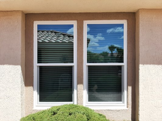 Single-Hung Replacement Windows Phoenix, AZ - If you are a homeowner in need of new windows and looking for a windows replacement and installation company, Krasiva Windows and Doors is your best choice. We love helping our customers select options that work best for their homes. We only use superior, high-quality products, making us your one-stop shop for all your window needs. You can never go wrong by hiring the most trusted window replacement company in Phoenix, contact us now for a free estimate! Single-Hung Replacement Windows Phoenix, AZ - If you are a homeowner in need of new windows and looking for a windows replacement and installation company, Krasiva Windows and Doors is your best choice. We love helping our customers select options that work best for their homes. We only use superior, high-quality products, making us your one-stop shop for all your window needs. You can never go wrong by hiring the most trusted window replacement company in Phoenix, contact us now for a free estimate!