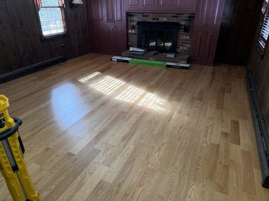 Leaving room engineering hardwood - Engendering hardwood