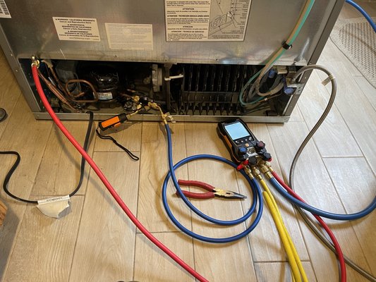 Finding a Leak in a Refrigerator - finding a leak in your refrigerator and fixing it, a professional approach! Finding a Leak in a Refrigerator - finding a leak in your refrigerator and fixing it, a professional approach!