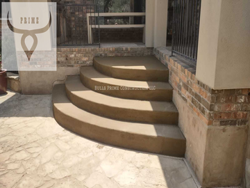 New Patio Concrete Stairs - With years of experience in the concrete industry, we pride ourselves on delivering high-quality solutions tailored to each client's unique needs. Our concrete specialists are dedicated to using innovative techniques and top-grade materials to ensure that every project is completed to the highest standards.​