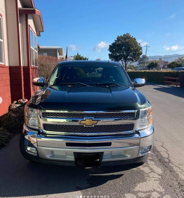 Seats & carpet shampooed - Seats & carpet shampooed + exterior wash on this Silverado