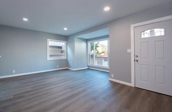 Vinyl Planks Flooring - Heres a job we did a couple months ago. We got called in to do new vinyl plank flooring & baseboard. The results came out absolutely amazing! Vinyl Planks Flooring - Heres a job we did a couple months ago. We got called in to do new vinyl plank flooring & baseboard. The results came out absolutely amazing!