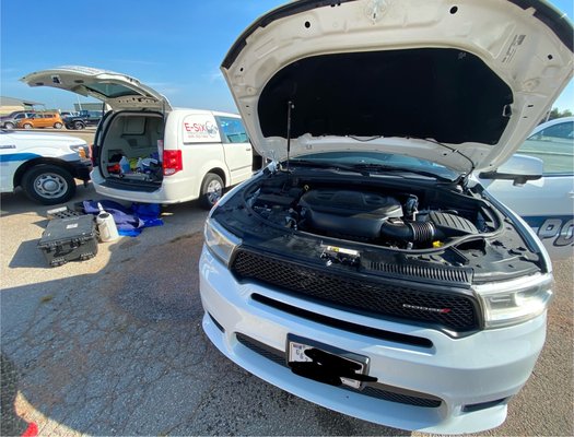 We serve the community, bringing convenience to business owners and our military family. - E-Six Mobile Oil Service helping local businesses and our Tinker AFB Defenders stay on the road by eliminating wait lines and overnight shop visits.