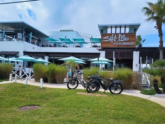 Full Day E-Bike Rentals - This is a great option for those that want to spread their wings and ride farther not harder. Our full day rentals turn your day into an E-Bike Adventure. Stop and shop, grab something to eat, visit multiple areas in one day! It is a great option for those that want to relax and not have to worry about their fun getting cut off half way through the day! Full Day E-Bike Rentals - This is a great option for those that want to spread their wings and ride farther not harder. Our full day rentals turn your day into an E-Bike Adventure. Stop and shop, grab something to eat, visit multiple areas in one day! It is a great option for those that want to relax and not have to worry about their fun getting cut off half way through the day!
