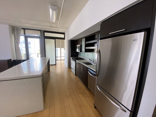 Downtown LA Condo Move-Out Clean - NeatO specializes in detailed move-in/move-out cleaning in downtown Los Angeles, ensuring every part of your home is ready for you or for the new tenant. Our services include thorough interior cleaning of fridges, ovens, and all drawers and cabinets. We meticulously tackle kitchens, bathrooms, living areas, and bedrooms. We clean the bones of the home to ensure a smooth transition. Downtown LA Condo Move-Out Clean - NeatO specializes in detailed move-in/move-out cleaning in downtown Los Angeles, ensuring every part of your home is ready for you or for the new tenant. Our services include thorough interior cleaning of fridges, ovens, and all drawers and cabinets. We meticulously tackle kitchens, bathrooms, living areas, and bedrooms. We clean the bones of the home to ensure a smooth transition.