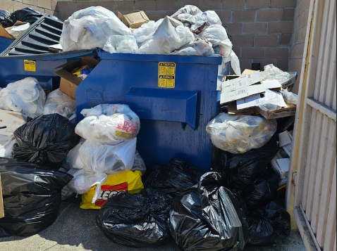 🚛 Commercial Junk Removal Services 🚛 - We handle it all:
🪑 Old Furniture
📦 Office Equipment
🧹 General Clutter
🚚 Construction Debris
♻️ Recycling Services

Whether you need a one-time cleanup or ongoing support, we've got you covered. Focus on what you do best, and leave the junk removal to us!