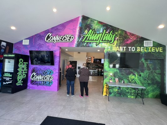 Hello Cannabis Custom Wall Mural - Custom Wall Mural Installed for Hello Cannabis.

Hello Cannabis celebrates having their new custom wall mural. Newly, installed, the wall mural allows Hello Cannabis to display, fill time, advertising