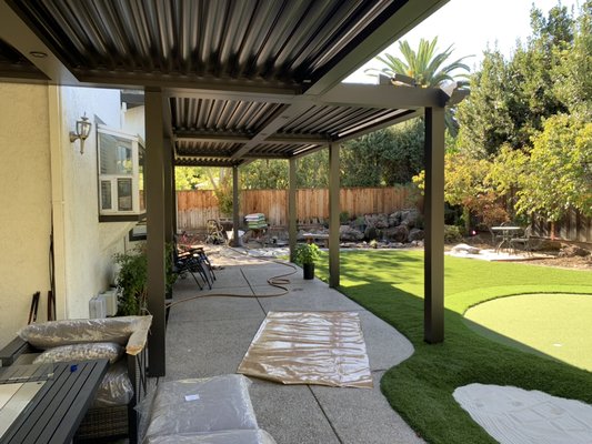 StruXure Outdoor - Transform your outdoor area into the perfect place for relaxing and entertaining