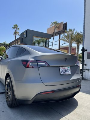 Tesla Model Y - Tesla Model Y wrapped in Matte Metallic Gunmetal Tesla Model Y - Tesla Model Y wrapped in Matte Metallic Gunmetal