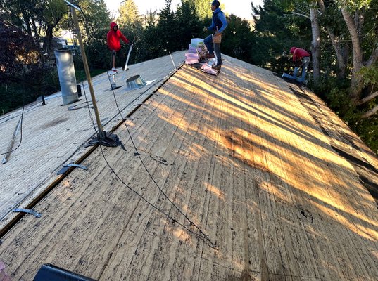 Reroof in 2022 - This re-roof was a six hour project. The roof is an Owens Corning duration in my favorite color black sable with black accessories. Reroof in 2022 - This re-roof was a six hour project. The roof is an Owens Corning duration in my favorite color black sable with black accessories.