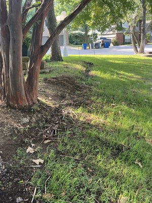 Land grading in Oklahoma - Yard Grading Done Right ✨
After the homeowner removed the old landscape timbers, we came in and re-graded the yard to make it smooth, level, and ready for whatever comes next. ✅ No more uneven ground—just a clean, polished finish that adds instant curb appeal!