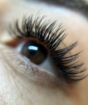 Appointments Available Book Now! - Welcome to Simply Ana. We are passionate about enhancing your natural beauty through our premium lash extension services. A highly skilled technician who is dedicated to providing you with personalized lash extensions that leave you feeling confident and glamorous. At Simply Ana, your satisfaction is our top priority. We believe in providing more than just a service, we strive to cultivate an inviting and inclusive atmosphere where every client feels valued and empowered. From personalized consultations to tailored lash designs, we go above and beyond to ensure that your experience with us is nothing short of exceptional. Relax and indulge in our inviting atmosphere as we embark on your beauty journey together.