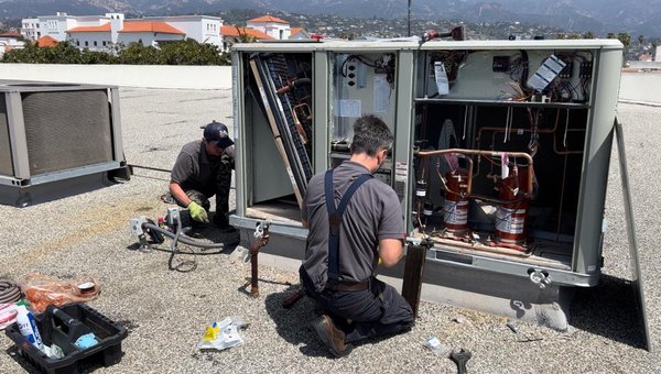 Commercial Rooftop HVAC unit installation in Santa Barbara - Our team recently had the exciting opportunity to replace a problematic 20-year-old rooftop AC unit with a sleek and efficient new model. It was our pleasure to answer the call of our loyal customers and deliver a speedy and flawless installation within just two short days. We take pride in helping our clients stay cool, comfortable, and satisfied with our top-notch service. Commercial Rooftop HVAC unit installation in Santa Barbara - Our team recently had the exciting opportunity to replace a problematic 20-year-old rooftop AC unit with a sleek and efficient new model. It was our pleasure to answer the call of our loyal customers and deliver a speedy and flawless installation within just two short days. We take pride in helping our clients stay cool, comfortable, and satisfied with our top-notch service.
