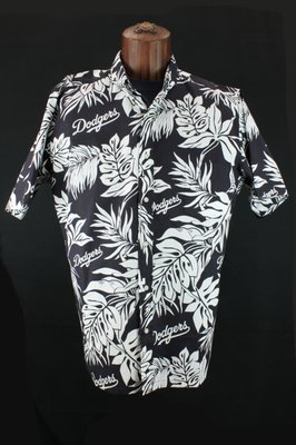 Reyn Spooner Shirts - Hawaiian heritage stitched into every Reyn Spooner garment. The most famous garments are the "Reyn Spooner Cloth" Reyn Spooner Shirts - Hawaiian heritage stitched into every Reyn Spooner garment. The most famous garments are the "Reyn Spooner Cloth"