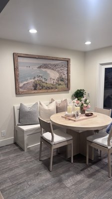 Coastal Wall Art Installation in Dining Nook – Laguna Niguel, CA - This elegant yet precise installation transformed a cozy dining nook in Laguna Niguel into a warm, coastal-inspired retreat. Our client wanted to install a large framed painting above a built-in bench, but given the size and weight of the artwork, it required exact alignment and strong wall anchoring.
Y.P. Craftology was called in for the job, and within just 1 hour, we delivered a clean, secure, and beautifully balanced installation that now serves as the visual centerpiece of this space.
We used laser alignment tools and reinforced anchors to ensure safety and long-term durability, all while protecting the surrounding furniture and décor. From precise measurements to final placement, our focus was on accuracy, aesthetics, and minimal disruption to the home.
Whether it’s a single frame or an entire gallery wall, Y.P. Craftology ensures that every project is handled with care, craftsmanship, and professionalism.
📍 Location: Laguna Niguel, CA
⏱ Work Time: 1 Hour Coastal Wall Art Installation in Dining Nook – Laguna Niguel, CA - This elegant yet precise installation transformed a cozy dining nook in Laguna Niguel into a warm, coastal-inspired retreat. Our client wanted to install a large framed painting above a built-in bench, but given the size and weight of the artwork, it required exact alignment and strong wall anchoring.
Y.P. Craftology was called in for the job, and within just 1 hour, we delivered a clean, secure, and beautifully balanced installation that now serves as the visual centerpiece of this space.
We used laser alignment tools and reinforced anchors to ensure safety and long-term durability, all while protecting the surrounding furniture and décor. From precise measurements to final placement, our focus was on accuracy, aesthetics, and minimal disruption to the home.
Whether it’s a single frame or an entire gallery wall, Y.P. Craftology ensures that every project is handled with care, craftsmanship, and professionalism.
📍 Location: Laguna Niguel, CA
⏱ Work Time: 1 Hour
