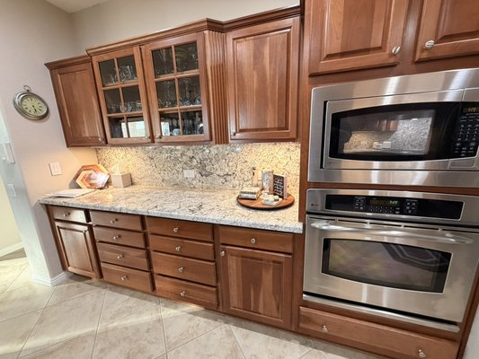 Design services for kitchen countertops and backsplash - Design services, including site measurements, material selection, and layout planning, were provided to the customer. Construction-related work was performed and coordinated by appropriately licensed trades under the supervision of a licensed general contractor. Project scope, design intent, and overall progress were additionally reviewed by the Moody Desert team to help ensure alignment with the customer’s goals. Design services for kitchen countertops and backsplash - Design services, including site measurements, material selection, and layout planning, were provided to the customer. Construction-related work was performed and coordinated by appropriately licensed trades under the supervision of a licensed general contractor. Project scope, design intent, and overall progress were additionally reviewed by the Moody Desert team to help ensure alignment with the customer’s goals.