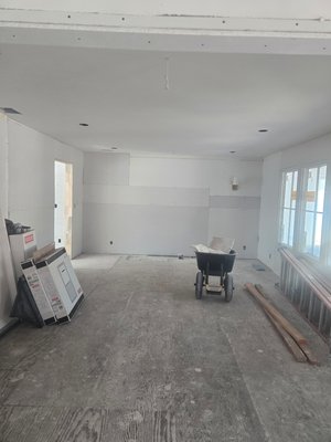 House Remodel
Lafayette Ca. - New drywall installation.
Existing wall skim.
Level 4 finish. House Remodel
Lafayette Ca. - New drywall installation.
Existing wall skim.
Level 4 finish.