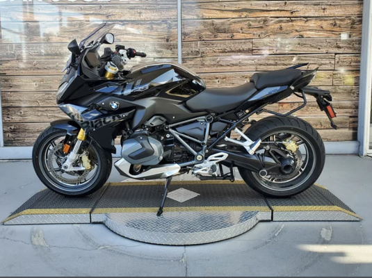 San Jose BMW - BMW Motorrad has been designing and manufacturing high-quality motorcycles for over a century. There is a BMW motorcycle for every type of rider and all types of adventures. The line-up includes first-class adventure-style, heritage, roadsters, and touring bikes built for long trips. San Jose BMW Motorcycles carries the full BMW motorcycle inventory. We have adventure bikes, such as the BMW R 1250 GS, roadster-style bikes that include the BMW S 1000 R, and comfortable touring bikes, like the BMW K 1600 GTL. Something for everybody.
We are your local BMW motorcycle dealership in San Jose, CA. We have excellent BMW motorcycle financing, as well as an on-site BMW motorcycle service center. So, why buy a new BMW motorcycle at San Jose BMW Motorcycles? For all of the above reasons. Plus, we are committed to providing excellent customer service to our new and existing clients. Visit us soon and start your open-air adventures atop a new BMW motorcycle. San Jose BMW - BMW Motorrad has been designing and manufacturing high-quality motorcycles for over a century. There is a BMW motorcycle for every type of rider and all types of adventures. The line-up includes first-class adventure-style, heritage, roadsters, and touring bikes built for long trips. San Jose BMW Motorcycles carries the full BMW motorcycle inventory. We have adventure bikes, such as the BMW R 1250 GS, roadster-style bikes that include the BMW S 1000 R, and comfortable touring bikes, like the BMW K 1600 GTL. Something for everybody.
We are your local BMW motorcycle dealership in San Jose, CA. We have excellent BMW motorcycle financing, as well as an on-site BMW motorcycle service center. So, why buy a new BMW motorcycle at San Jose BMW Motorcycles? For all of the above reasons. Plus, we are committed to providing excellent customer service to our new and existing clients. Visit us soon and start your open-air adventures atop a new BMW motorcycle.