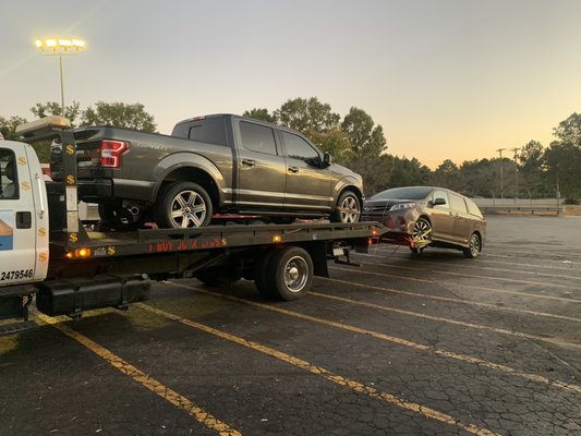 Pyramid towing truck - The mission of Pyramid Towing LLC:
Our customers Safety
Good care for our customers vehicles
Customers pleasure
Always discount nothing over price we keep it low as possible Pyramid towing truck - The mission of Pyramid Towing LLC:
Our customers Safety
Good care for our customers vehicles
Customers pleasure
Always discount nothing over price we keep it low as possible