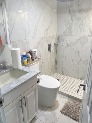 Bathroom Renovation - Shower Glow-Up
This shower went from dull to stunning with fresh tile, modern fixtures, and a clean new look Bathroom Renovation - Shower Glow-Up
This shower went from dull to stunning with fresh tile, modern fixtures, and a clean new look