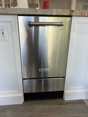 Ice machine Kitchen Aid - Ice machine Kitchen Aid wasn’t producing Ice until my visit!!!
It was repaired! Ice machine Kitchen Aid - Ice machine Kitchen Aid wasn’t producing Ice until my visit!!!
It was repaired!