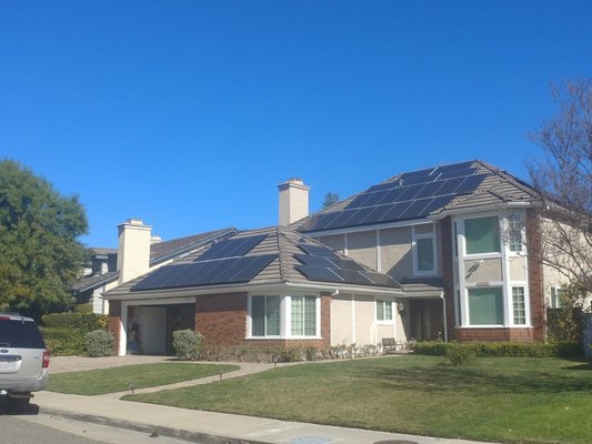 Solar Panel Installation in Los Angeles - Roof-mounted solar installation completed by Elite Solar, a leading certified solar installer in Los Angeles. Go solar now and save on electricity bills! Call (310) 620-2609 now for more info on financing options and free estimates.