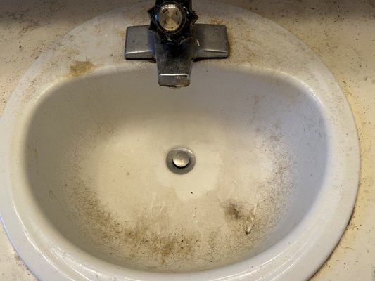 Move-Out deep clean of a bathroom - This deep clean was done to a bathroom that had not been cleaned in years. It was in bad shape! Check out the end results of the sink and tub. It went from absolutely gross to nearly brand new!
This is what happens every day at Cleaning Divas! Move-Out deep clean of a bathroom - This deep clean was done to a bathroom that had not been cleaned in years. It was in bad shape! Check out the end results of the sink and tub. It went from absolutely gross to nearly brand new!
This is what happens every day at Cleaning Divas!
