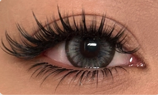 New Client Anime/Manga Style - Anime Styles are a bold and dramatic lash style inspired by the wide-eyed, expressive look of anime characters. These detailed custom sets are designed with precisely placed signature spikes and layered volume fans to create bold, eye-opening dimension. Each set is individually styled to enhance your eye shape with a striking, doll-like finish inspired by iconic anime beauty. Best for clients who want a unique, eye-catching look that stands out and gives their eyes a captivating animated charm. New Client Anime/Manga Style - Anime Styles are a bold and dramatic lash style inspired by the wide-eyed, expressive look of anime characters. These detailed custom sets are designed with precisely placed signature spikes and layered volume fans to create bold, eye-opening dimension. Each set is individually styled to enhance your eye shape with a striking, doll-like finish inspired by iconic anime beauty. Best for clients who want a unique, eye-catching look that stands out and gives their eyes a captivating animated charm.