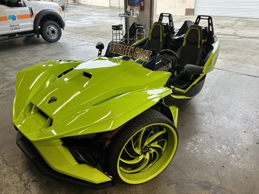 Polaris Slingshot Green - Custom Sound System. Custom made subwoofer enclosures with 2 12" DB Drive subwoofers. Six 6.5" DB Drive SPL Speakers, Six DB Driver tweeters, two Rockford Fosgate Amplifiers and a Pioneer 10" Floating Stereo. Polaris Slingshot Green - Custom Sound System. Custom made subwoofer enclosures with 2 12" DB Drive subwoofers. Six 6.5" DB Drive SPL Speakers, Six DB Driver tweeters, two Rockford Fosgate Amplifiers and a Pioneer 10" Floating Stereo.