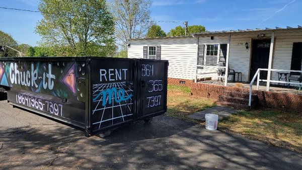 Residental - Cleanouts, reno chaos, garage graveyards. We're the friendly neighborhood dumpster to the rescue. 🏠
