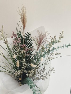 Dried Flowers - Using fresh and dried ingredients, these designs are made to last! To be enjoyed in-vase or hanging on a mantle for months or years to come. The majority of our dried ingredients are carefully hung in our studio to dry- preserving seasonal flowers, grasses, and foliage for use throughout the year. Vancouver delivery or pick-up from our South Granville studio. Dried Flowers - Using fresh and dried ingredients, these designs are made to last! To be enjoyed in-vase or hanging on a mantle for months or years to come. The majority of our dried ingredients are carefully hung in our studio to dry- preserving seasonal flowers, grasses, and foliage for use throughout the year. Vancouver delivery or pick-up from our South Granville studio.