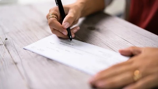 FAT CHECKS FOR BAD WRECKS © - Las Vegas Insider Secrets:

How to get the most out of your personal injury settlement!