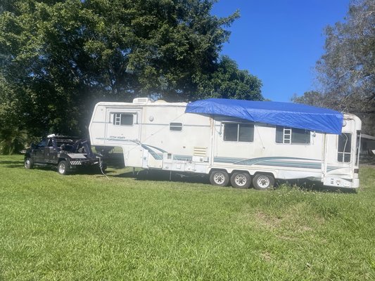 Gooseneck trailer relocated - We move a 34ft gooseneck Rv trailer Gooseneck trailer relocated - We move a 34ft gooseneck Rv trailer