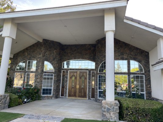 Window Washing - Pros window washing includes a cleaning of your windows, sills, tracks and screens. Window Washing - Pros window washing includes a cleaning of your windows, sills, tracks and screens.