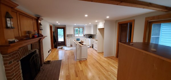 renovated home 2020 - This was a 2 floor interior painting from a new home owner.
80% of the painting was done by a air sprayer for an amazing finish results.