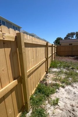 Marlin - Fence - This 6' picket fence was installed at a beautiful beach cottage located on the west end of Panama City Beach located only a short 5 min walk from beach. Our crews worked quickly to install this 200 linear foot fence in 2 days.