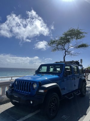 Akamai Fleet - ALOHA! Akamai Rentals has a wide range of vehicles that will help you enjoy O'ahu, Hawai'i. Compact sedans, midsize sedans, full-size sedans, SUVs, Jeeps, and Mini-vans. Akamai Fleet - ALOHA! Akamai Rentals has a wide range of vehicles that will help you enjoy O'ahu, Hawai'i. Compact sedans, midsize sedans, full-size sedans, SUVs, Jeeps, and Mini-vans.